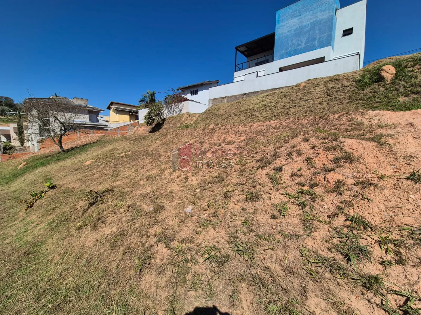 TERRENO À VENDA NO CONDOMÍNIO LAGUNA – VÁRZEA PAULISTA/SP