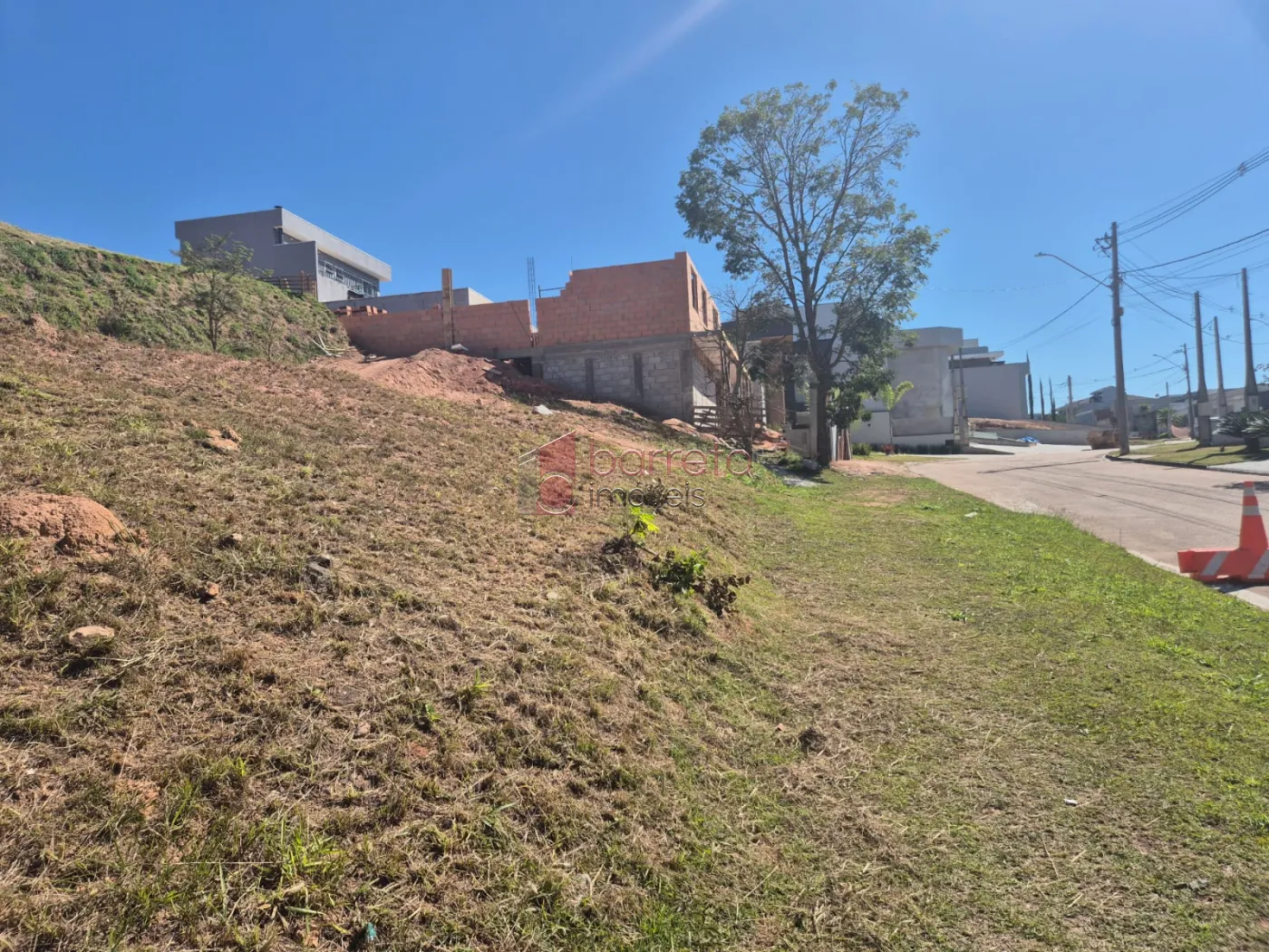 TERRENO À VENDA NO CONDOMÍNIO LAGUNA – VÁRZEA PAULISTA/SP