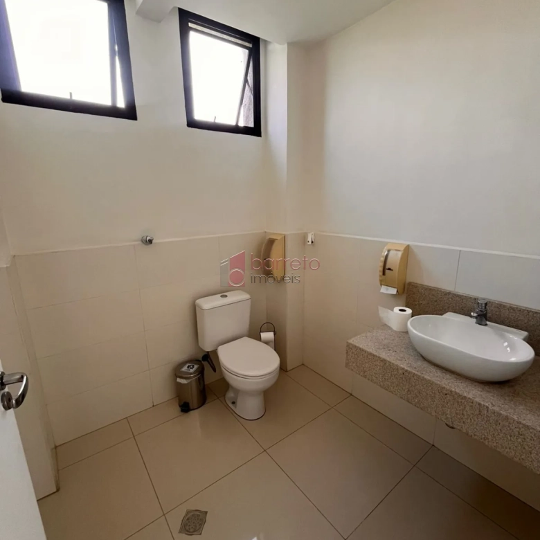 SALA COMERCIAL NO EDIFÍCIO SAINT PIERRE – JUNDIAÍ/SP