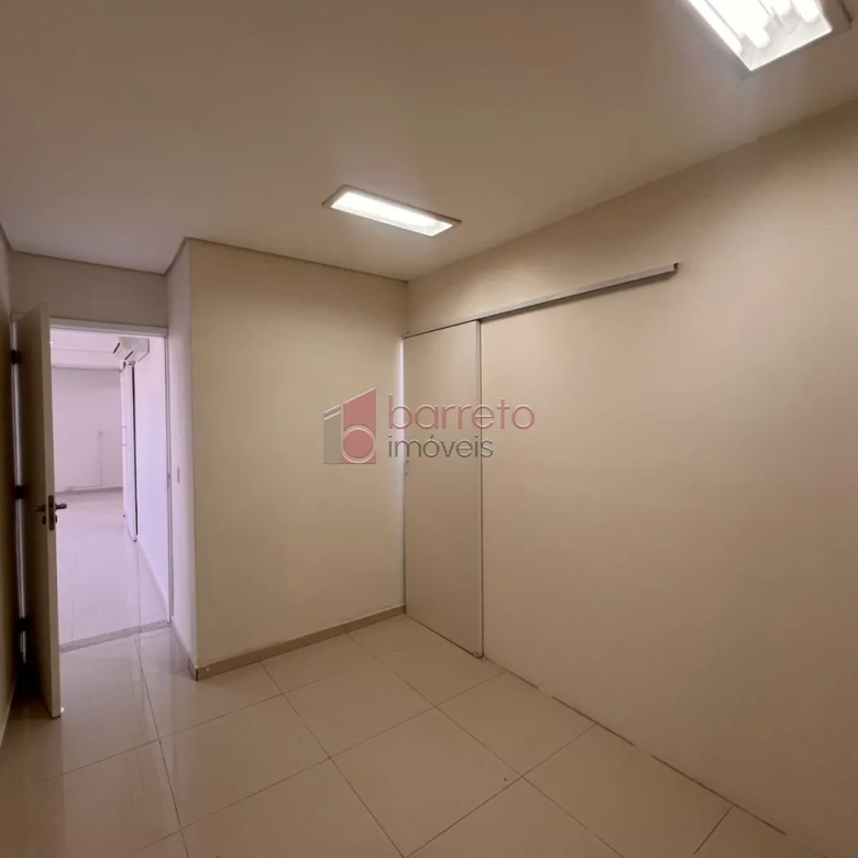 SALA COMERCIAL NO EDIFÍCIO SAINT PIERRE – JUNDIAÍ/SP