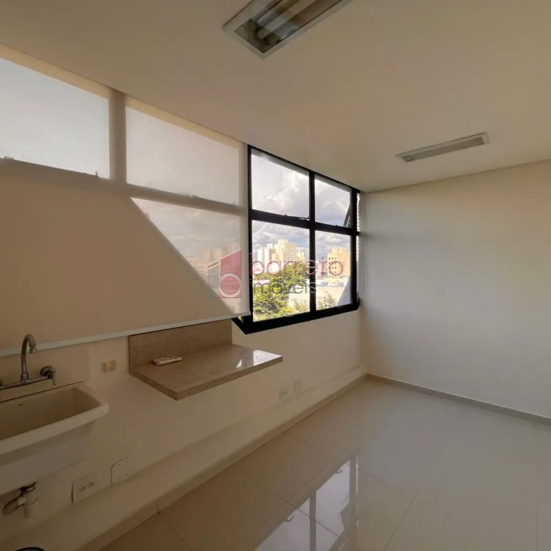 SALA COMERCIAL NO EDIFÍCIO SAINT PIERRE – JUNDIAÍ/SP