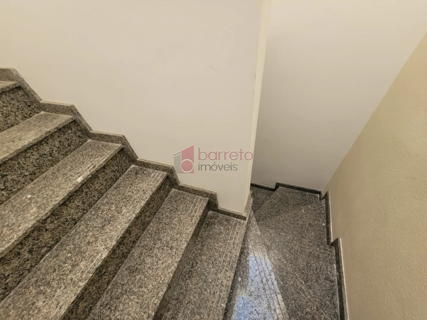 SOBRADO PARA VENDA E LOCAÇÃO NO BAIRRO BELA VISTA – JUNDIAÍ/SP