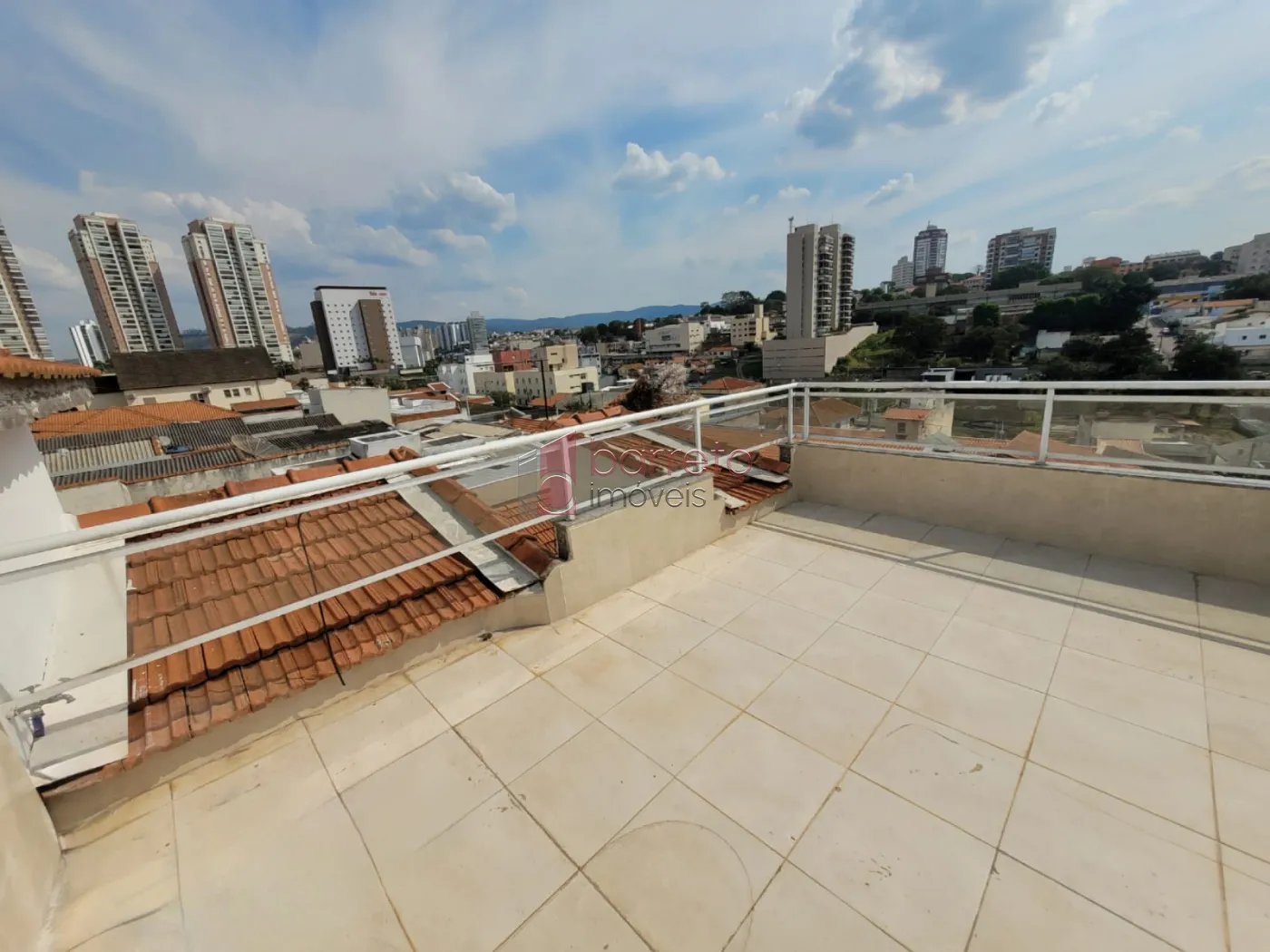 SOBRADO PARA VENDA E LOCAÇÃO NO BAIRRO BELA VISTA – JUNDIAÍ/SP