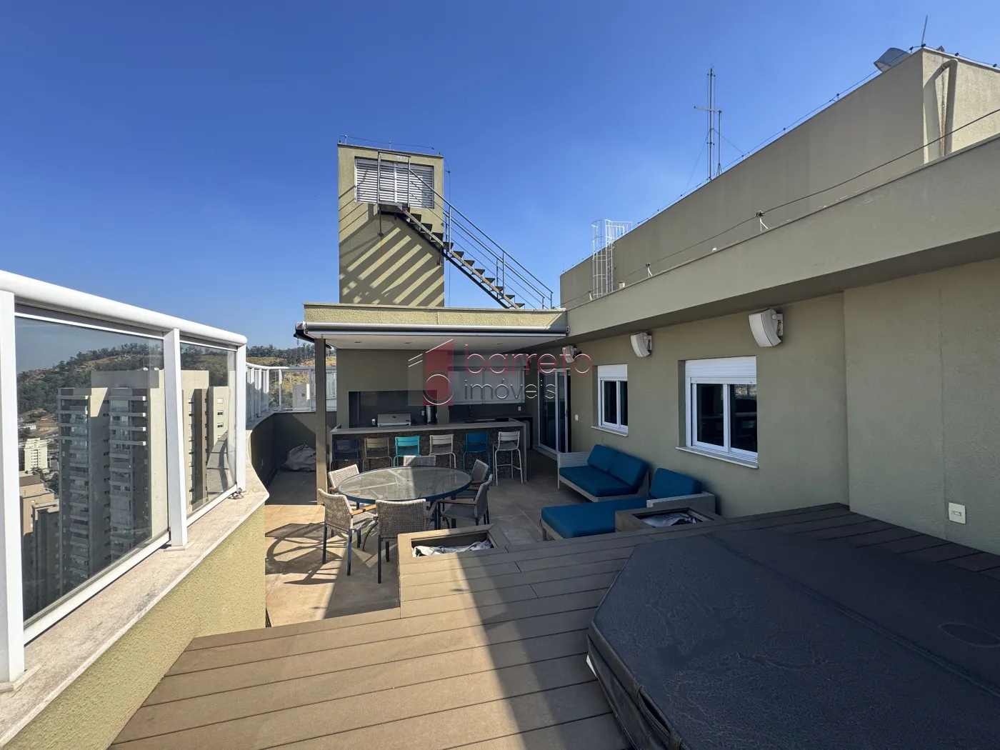 COBERTURA DUPLEX MOBILIADA PARA VENDA E LOCAÇÃO NO CONDOMÍNIO GOLDEN GARDEN – JUNDIAÍ/SP