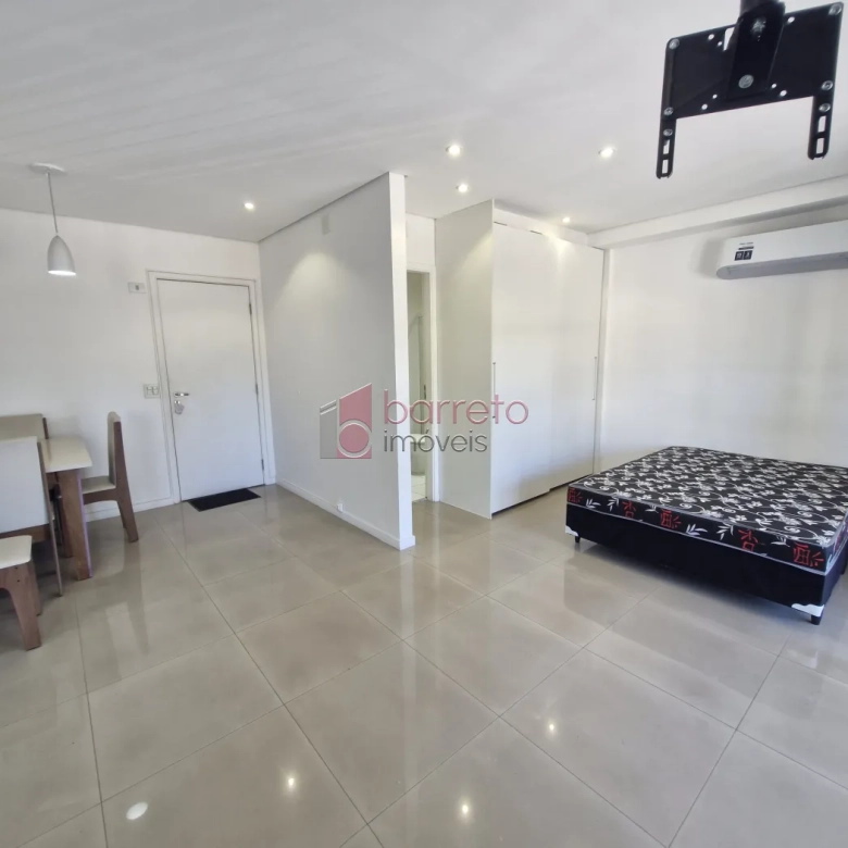 APARTAMENTO ESTILO FLAT SEMI MOBILIADO PARA LOCAÇÃO NO CONDOMÍNIO IN DESIGN NA VILA ARENS – JUNDIAÍ/SP