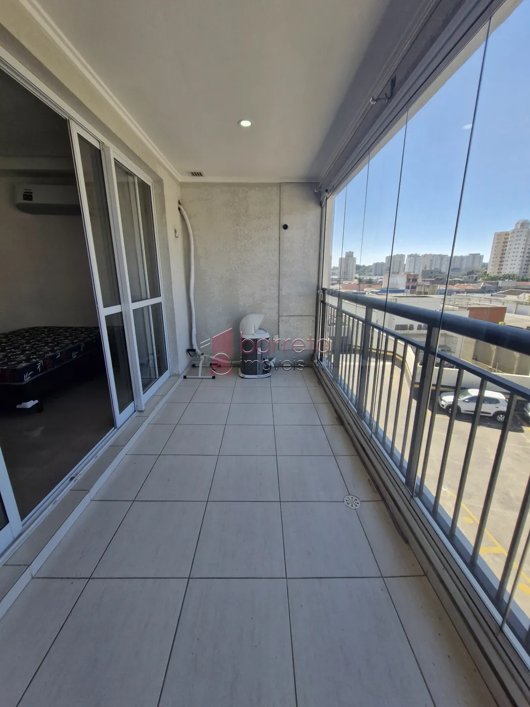 APARTAMENTO ESTILO FLAT SEMI MOBILIADO PARA LOCAÇÃO E VENDA NO CONDOMÍNIO IN DESIGN NA VILA ARENS – JUNDIAÍ/SP