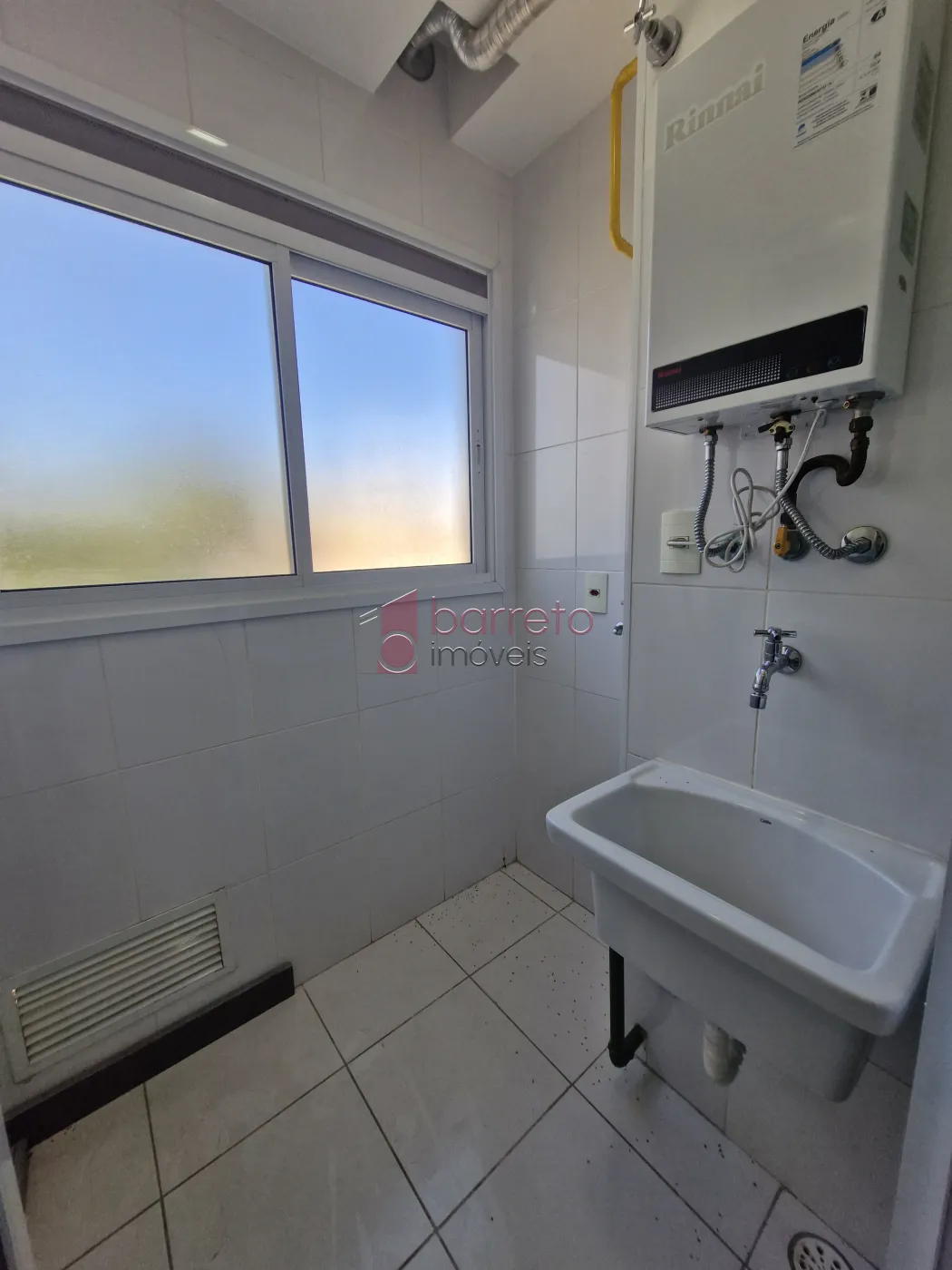 APARTAMENTO ESTILO FLAT SEMI MOBILIADO PARA LOCAÇÃO NO CONDOMÍNIO IN DESIGN NA VILA ARENS – JUNDIAÍ/SP