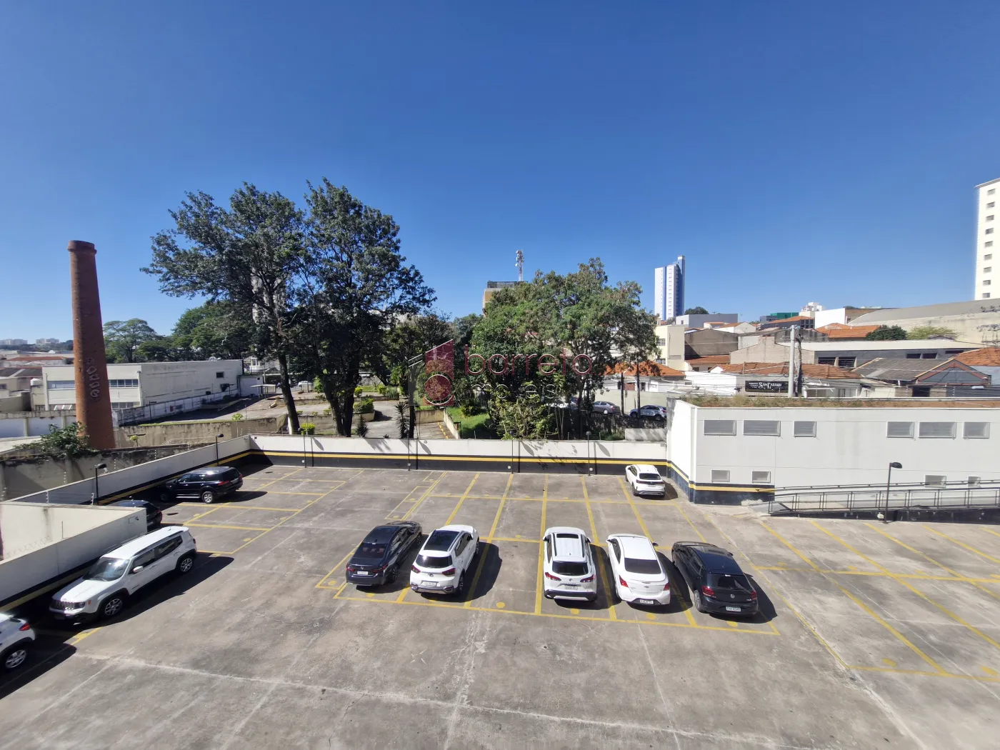 APARTAMENTO ESTILO FLAT SEMI MOBILIADO PARA LOCAÇÃO NO CONDOMÍNIO IN DESIGN NA VILA ARENS – JUNDIAÍ/SP