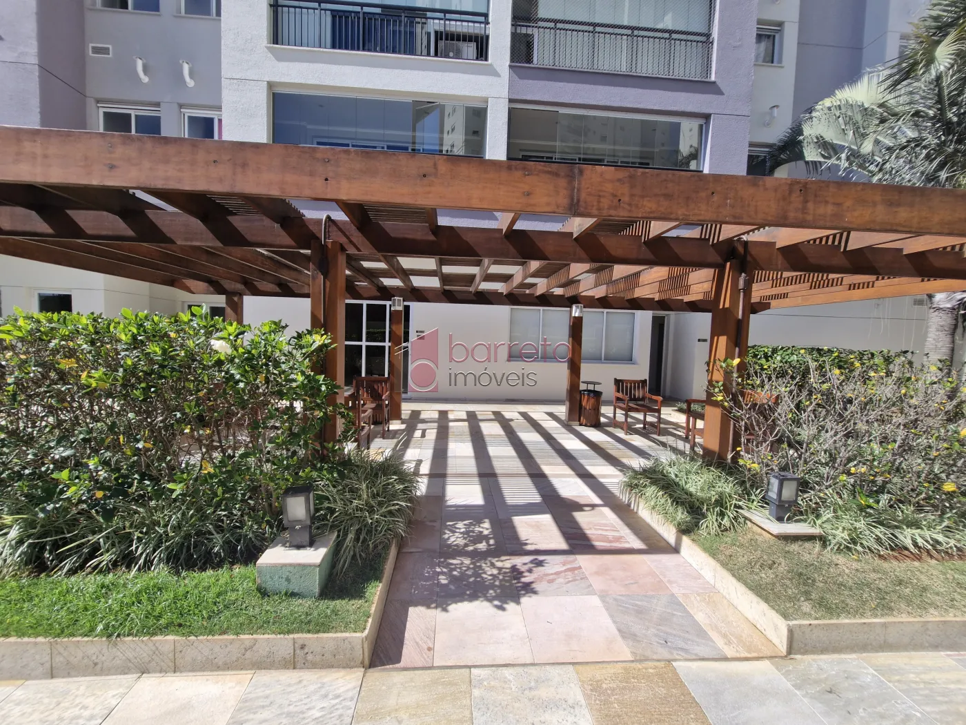 APARTAMENTO ESTILO FLAT SEMI MOBILIADO PARA LOCAÇÃO NO CONDOMÍNIO IN DESIGN NA VILA ARENS – JUNDIAÍ/SP