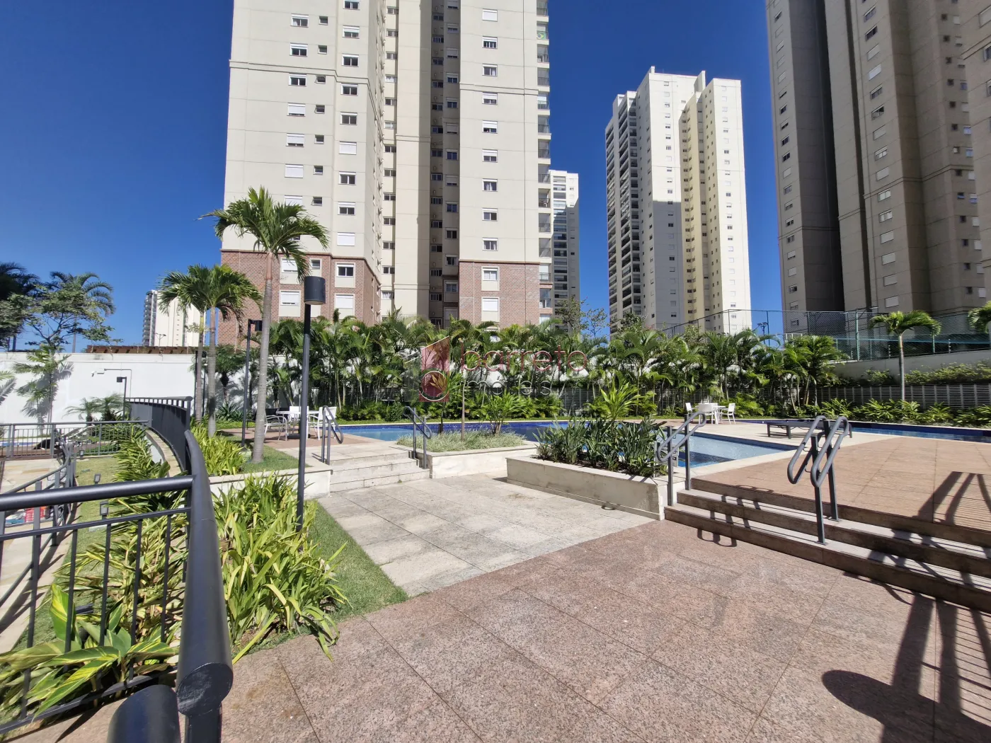 APARTAMENTO ESTILO FLAT SEMI MOBILIADO PARA LOCAÇÃO NO CONDOMÍNIO IN DESIGN NA VILA ARENS – JUNDIAÍ/SP