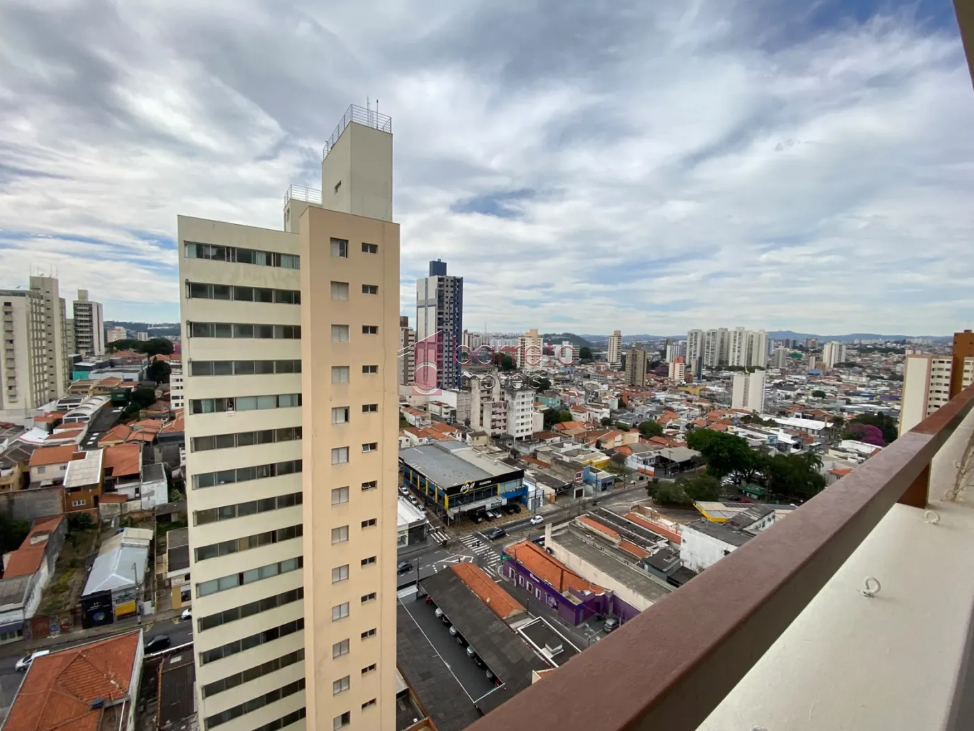 APARTAMENTO PARA VENDA E LOCAÇÃO NO EDIFÍCIO SAINT JAMES – JUNDIAÍ/SP