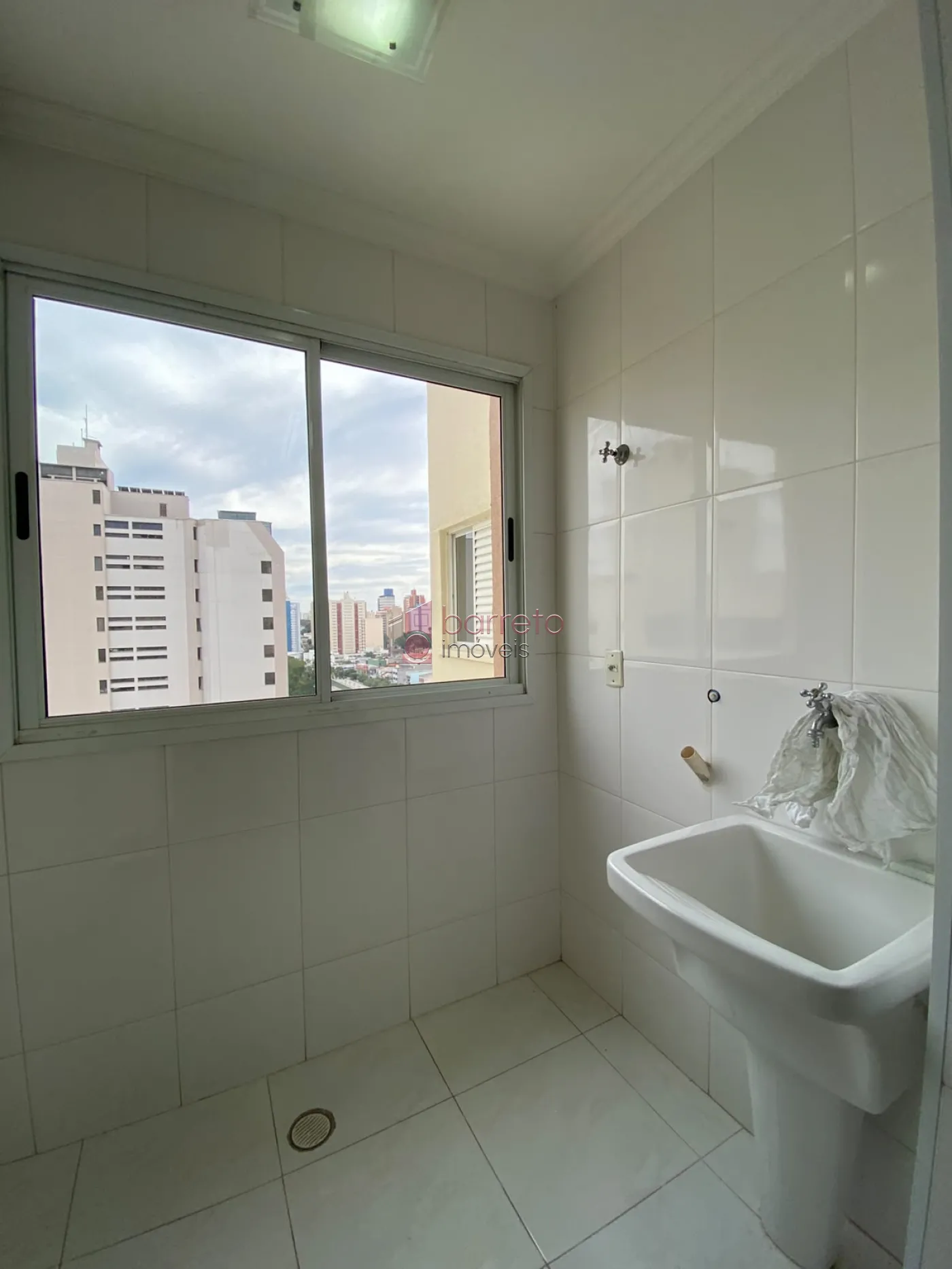 APARTAMENTO PARA VENDA E LOCAÇÃO NO EDIFÍCIO SAINT JAMES – JUNDIAÍ/SP