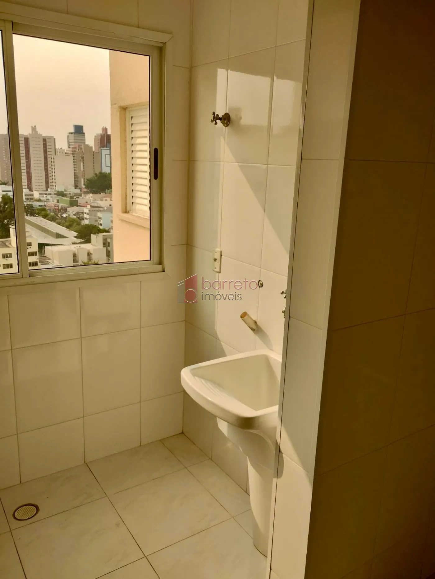 APARTAMENTO PARA VENDA E LOCAÇÃO NO EDIFÍCIO SAINT JAMES – JUNDIAÍ/SP