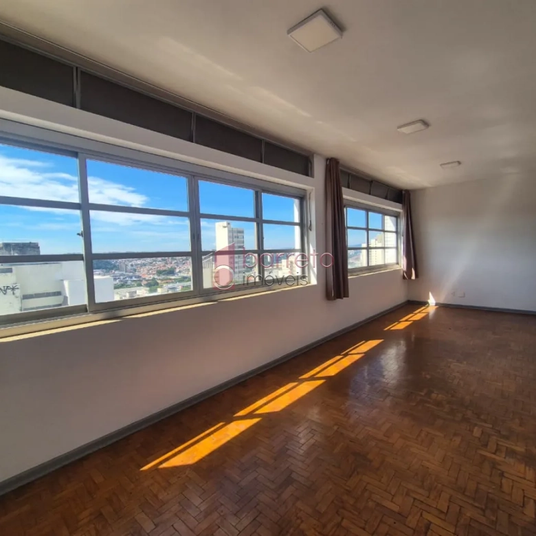 APARTAMENTO À VENDA NO CONDOMÍNIO ANTONIO FARINA NO CENTRO DE JUNDIAÍ/SP