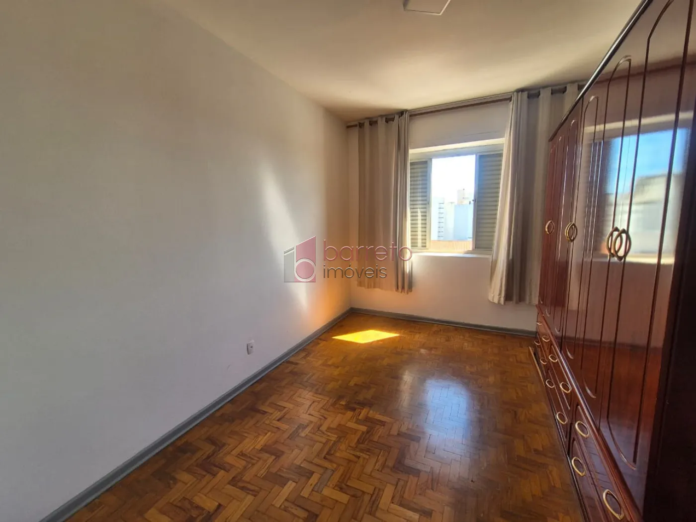 APARTAMENTO À VENDA NO CONDOMÍNIO ANTONIO FARINA NO CENTRO DE JUNDIAÍ/SP