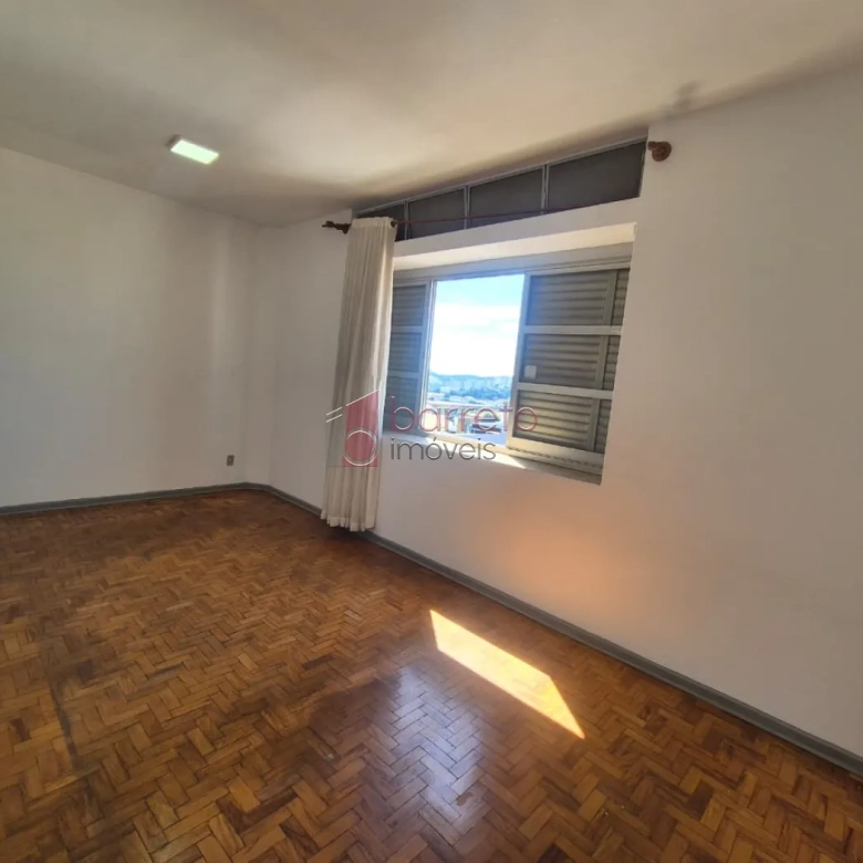APARTAMENTO À VENDA NO CONDOMÍNIO ANTONIO FARINA NO CENTRO DE JUNDIAÍ/SP