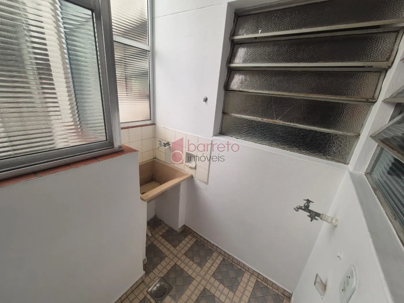 APARTAMENTO À VENDA NO CONDOMÍNIO ANTONIO FARINA NO CENTRO DE JUNDIAÍ/SP