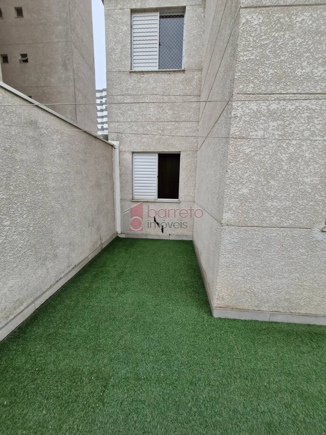 APARTAMENTO MOBILIADO TÉRREO GARDEN PARA LOCAÇÃO NO CONDOMÍNIO PLENO NOVO – JUNDIAÍ/SP