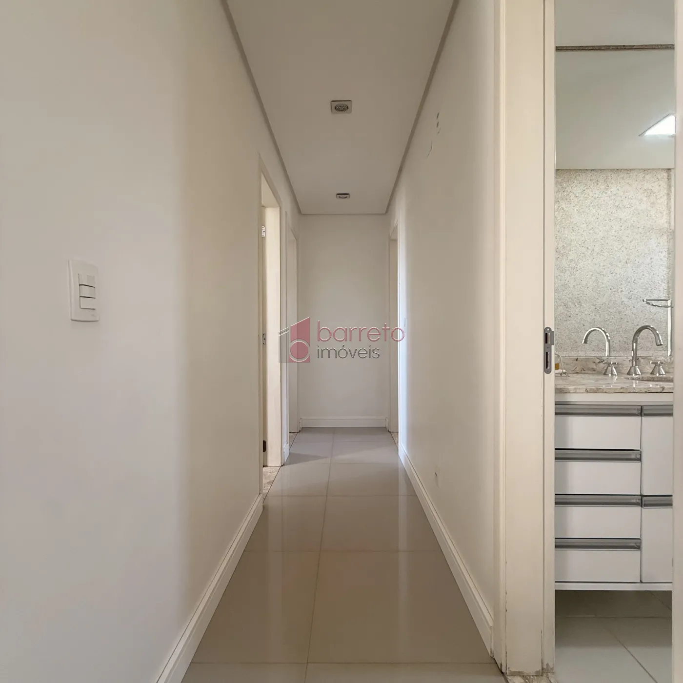 APARTAMENTO MOBILIADO À VENDA NO CONDOMÍNIO RESORT SANTA ÂNGELA EM JUNDIAÍ/SP