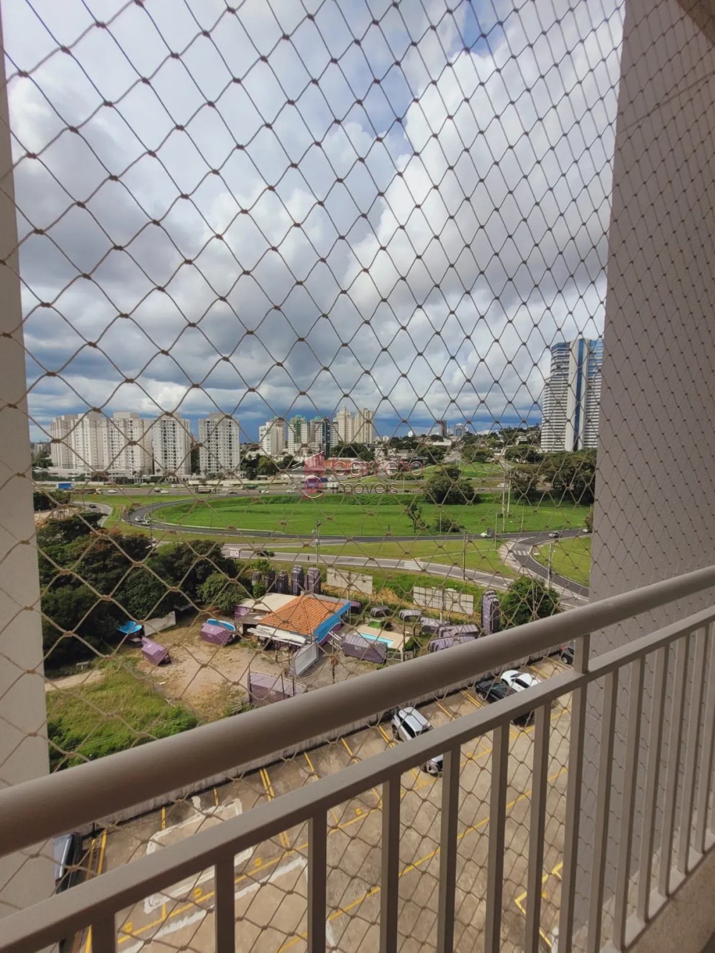 APARTAMENTO À VENDA NO CONDOMÍNIO VISTA CENTRALE EM JUNDIAÍ/SP