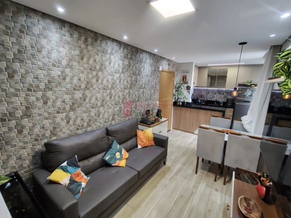 APARTAMENTO COM 02 QUARTOS À VENDA NO CONDOMÍNIO ALTOS DA SAMUEL MARTINS – JARDIM DO LAGO – JUNDIAÍ/SP