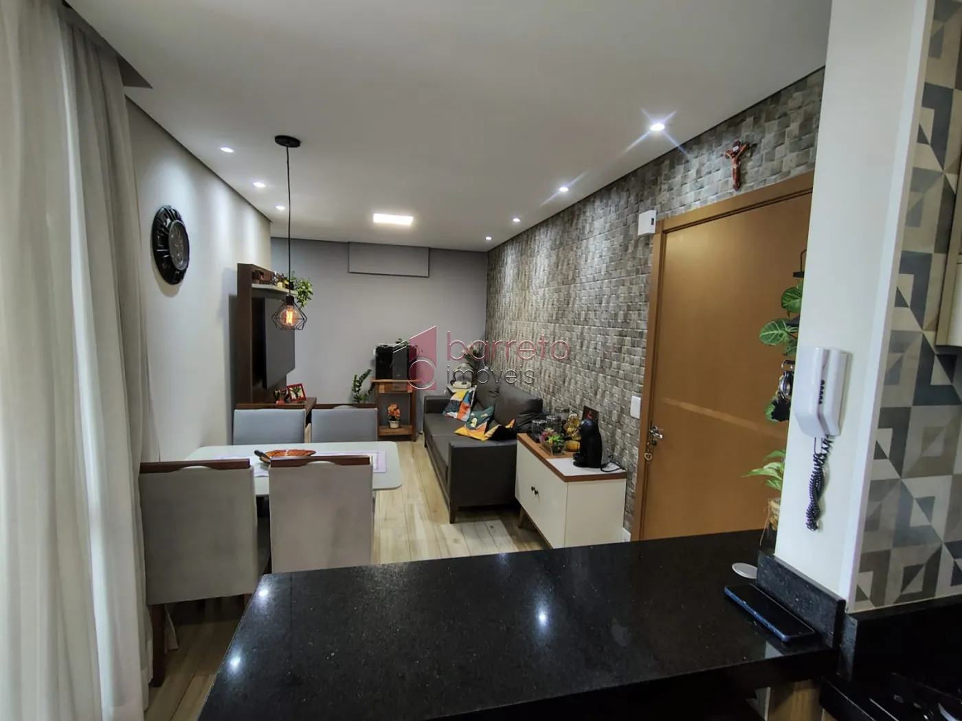 APARTAMENTO COM 02 QUARTOS À VENDA NO CONDOMÍNIO ALTOS DA SAMUEL MARTINS – JARDIM DO LAGO – JUNDIAÍ/SP