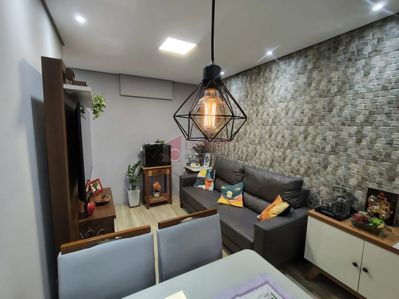 APARTAMENTO COM 02 QUARTOS À VENDA NO CONDOMÍNIO ALTOS DA SAMUEL MARTINS – JARDIM DO LAGO – JUNDIAÍ/SP