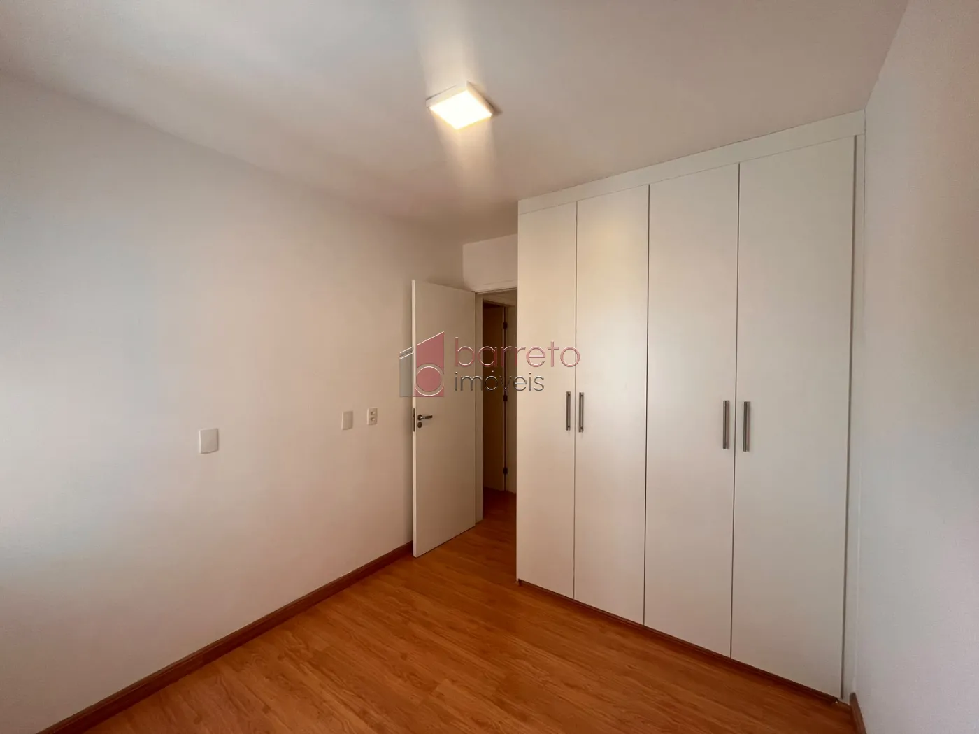 APARTAMENTO PARA LOCAÇÃO  E VENDA NO CONDOMÍNIO CONTEMPORÂNEO NO JARDIM GUANABARA – JUNDIAÍ/SP