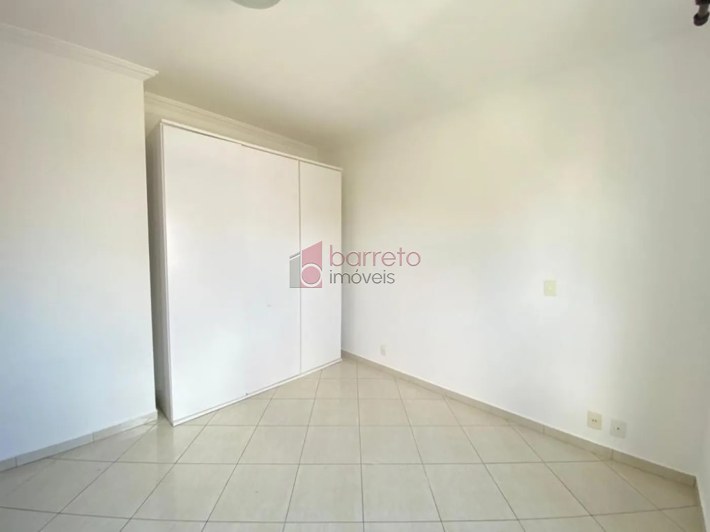 APARTAMENTO PARA LOCAÇÃO NO CONDOMÍNIO PIAZZA MARUZZO – JUNDIAÍ/SP