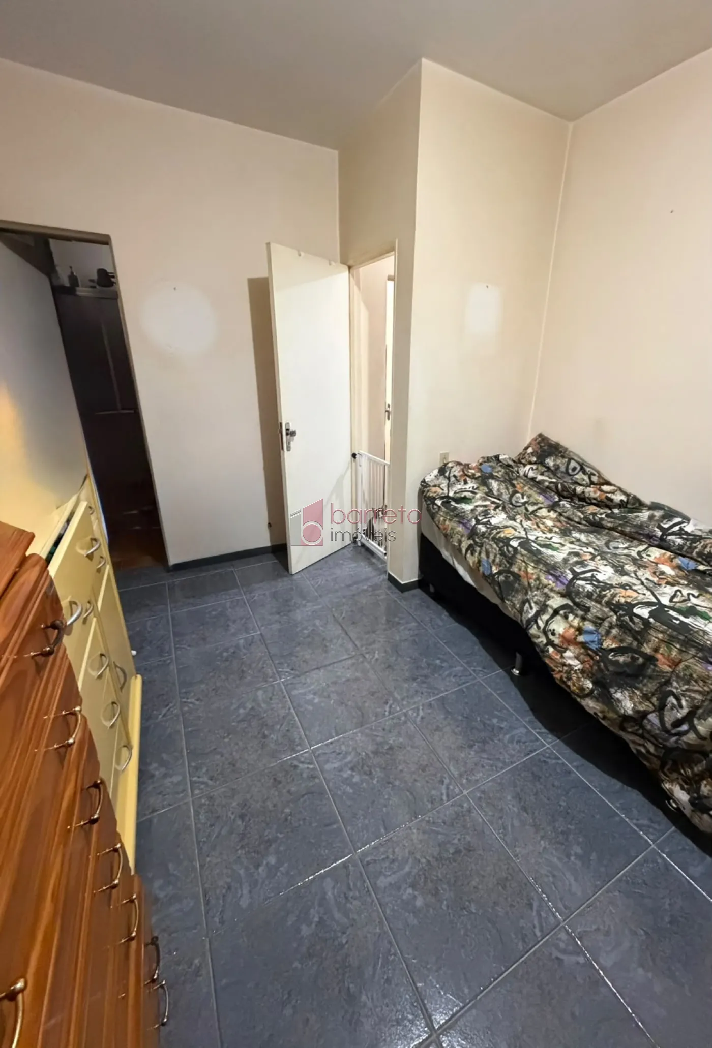 APARTAMENTO À VENDA NO CONDOMÍNIO CHÁCARA DAS FLORES I – JUNDIAÍ/SP