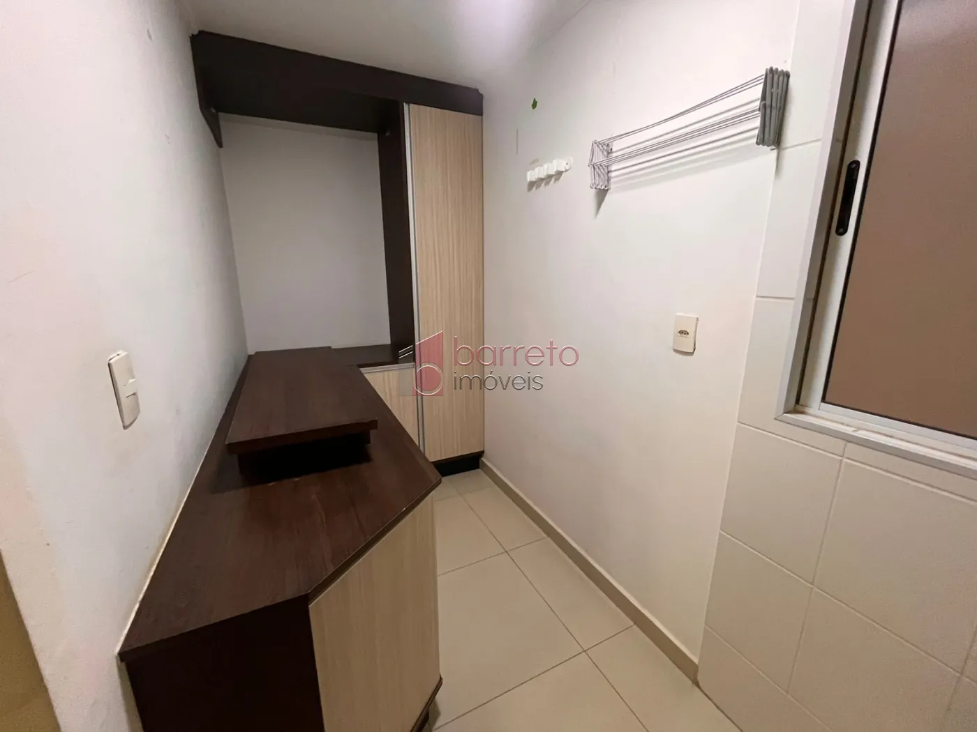 APARTAMENTO SEMI MOBILIADO PARA LOCAÇÃO NO CONDOMÍNIO JARDIM CONQUISTA – JUNDIAÍ/SP