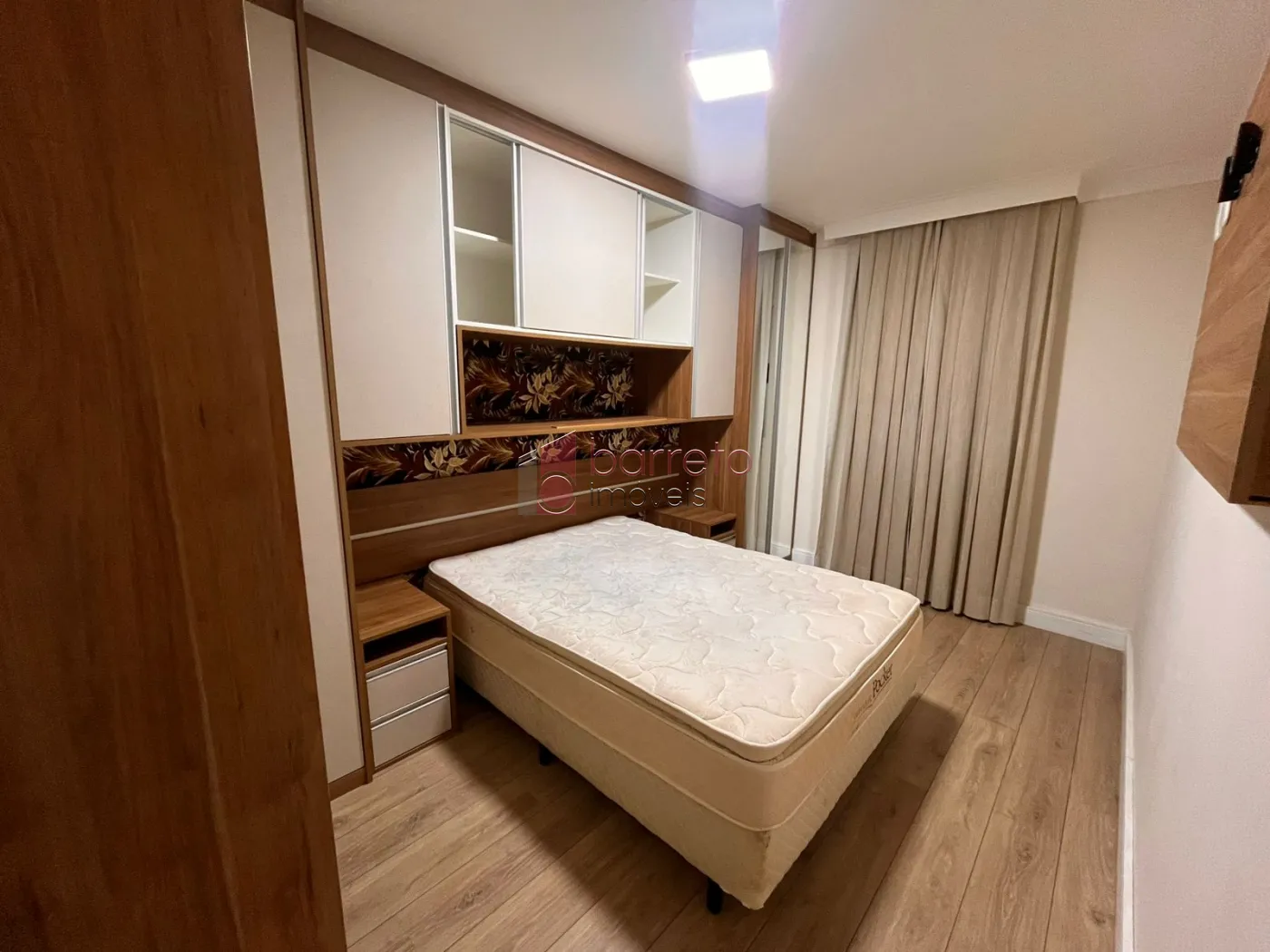 APARTAMENTO SEMI MOBILIADO PARA LOCAÇÃO NO CONDOMÍNIO JARDIM CONQUISTA – JUNDIAÍ/SP