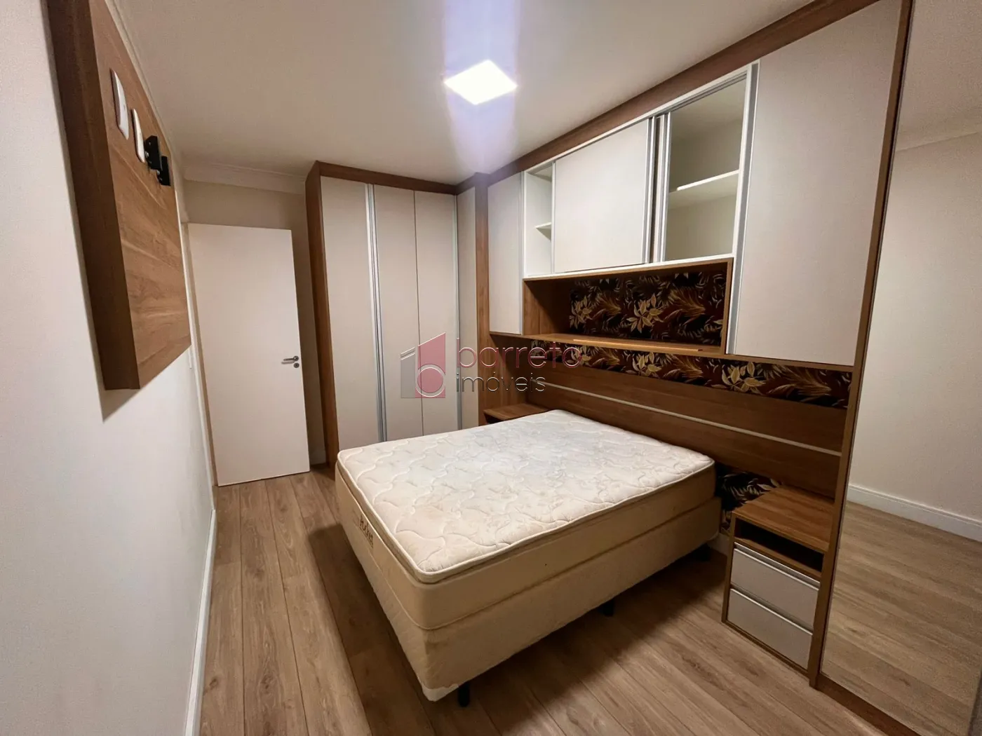 APARTAMENTO SEMI MOBILIADO PARA LOCAÇÃO NO CONDOMÍNIO JARDIM CONQUISTA – JUNDIAÍ/SP