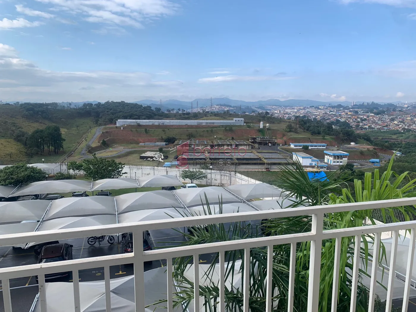 APARTAMENTO SEMI MOBILIADO PARA LOCAÇÃO NO CONDOMÍNIO JARDIM CONQUISTA – JUNDIAÍ/SP