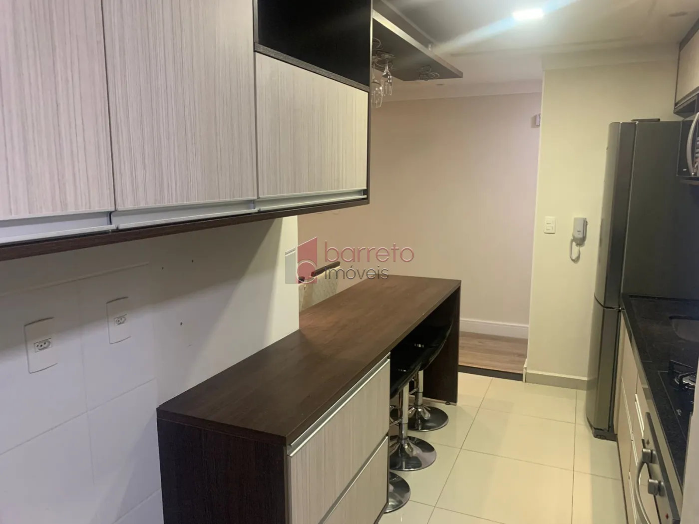APARTAMENTO SEMI MOBILIADO PARA LOCAÇÃO NO CONDOMÍNIO JARDIM CONQUISTA – JUNDIAÍ/SP