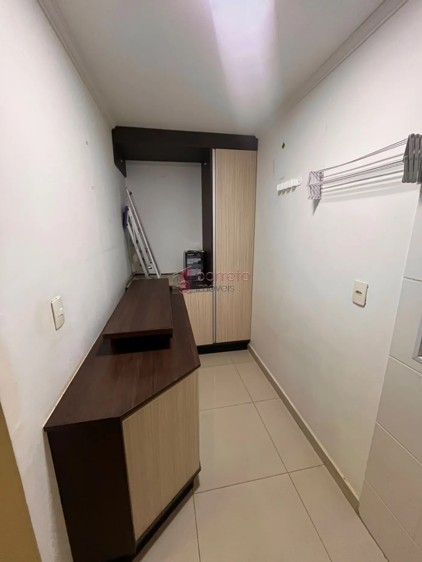 APARTAMENTO SEMI MOBILIADO PARA LOCAÇÃO NO CONDOMÍNIO JARDIM CONQUISTA – JUNDIAÍ/SP