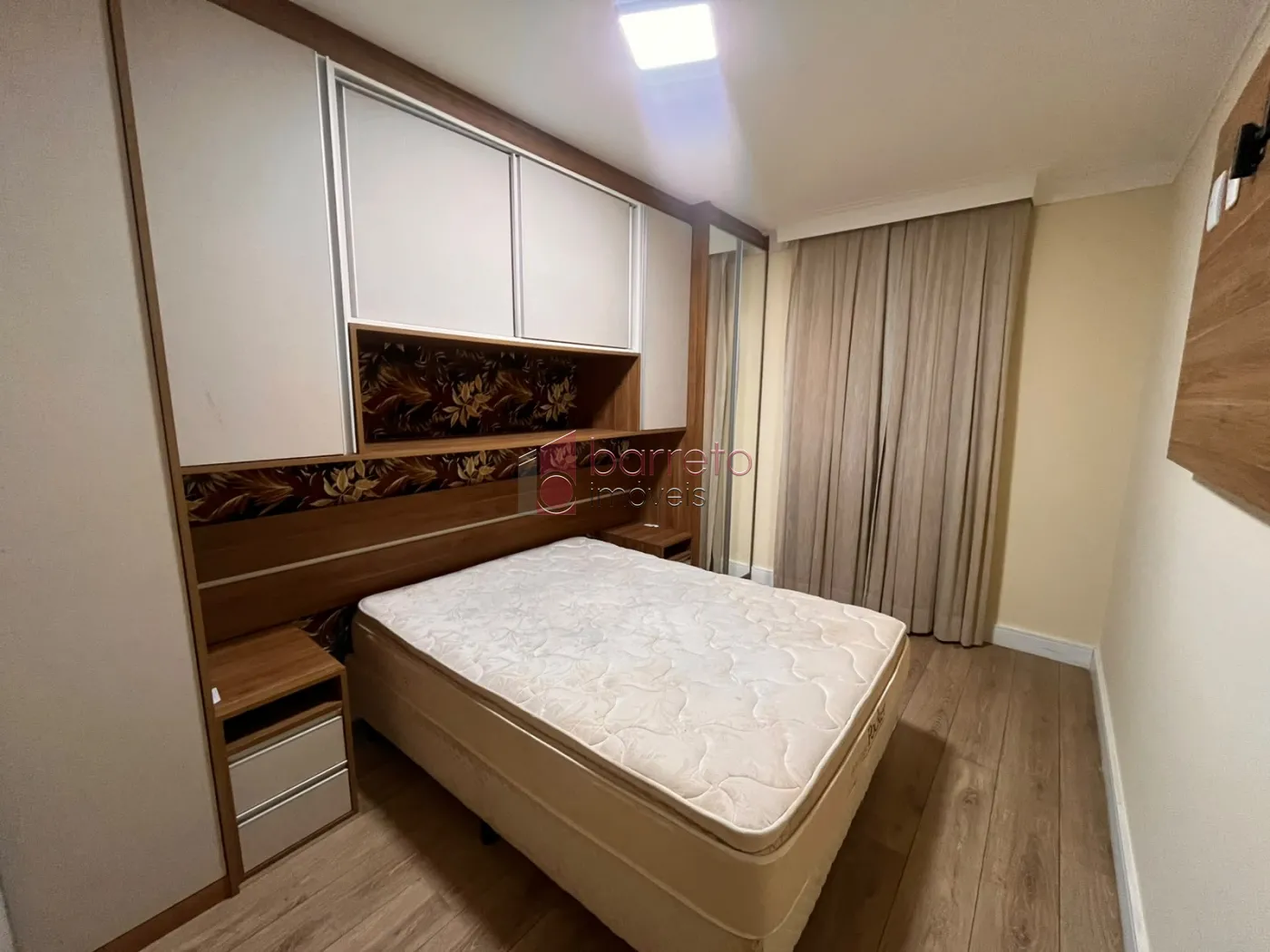 APARTAMENTO SEMI MOBILIADO PARA LOCAÇÃO NO CONDOMÍNIO JARDIM CONQUISTA – JUNDIAÍ/SP