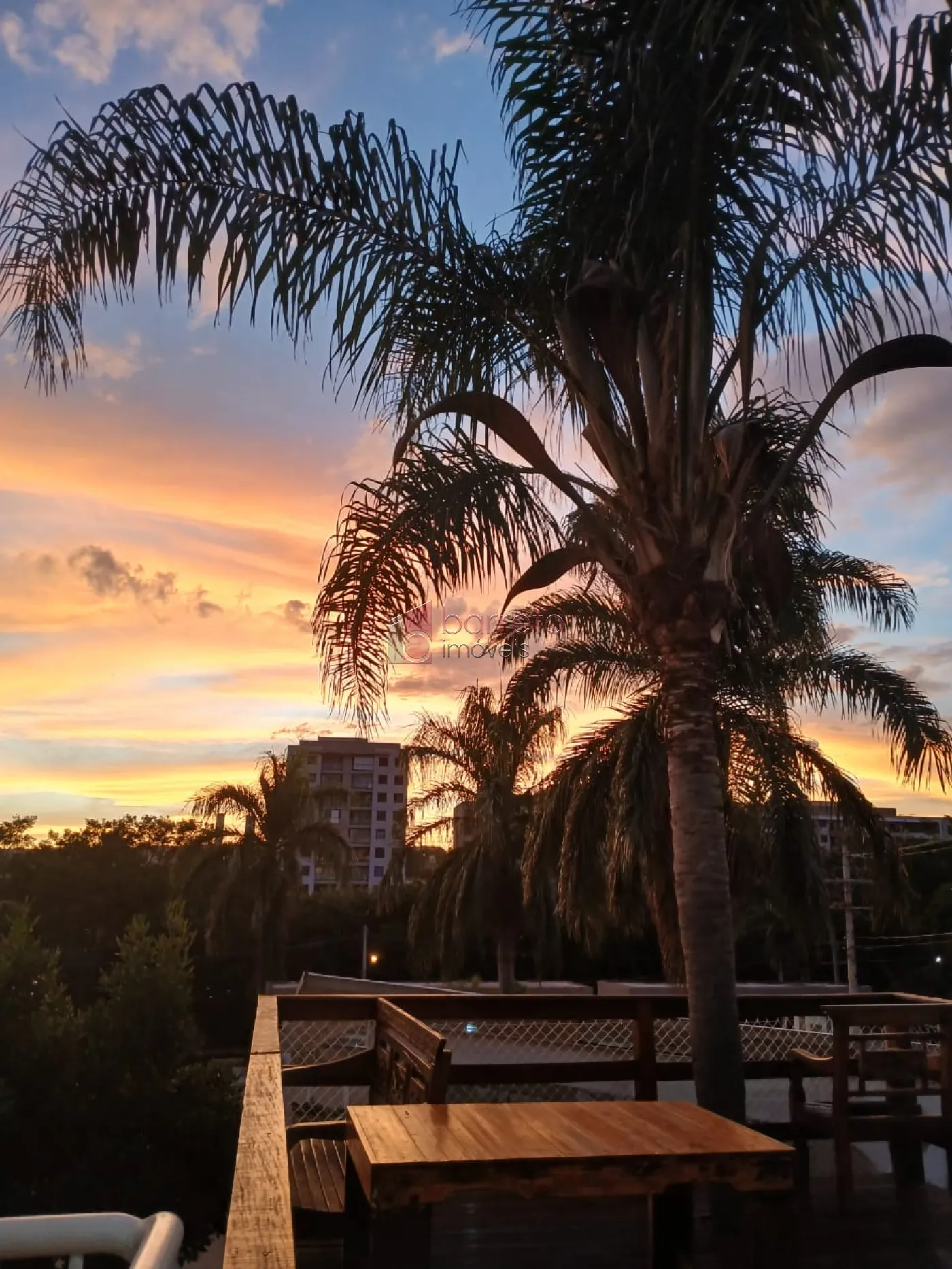 APARTAMENTO MOBILIADO PARA LOCAÇÃO NO CONDOMÍNIO RESERVA DO JAPI – FICUS – JUNDIAÍ/SP
