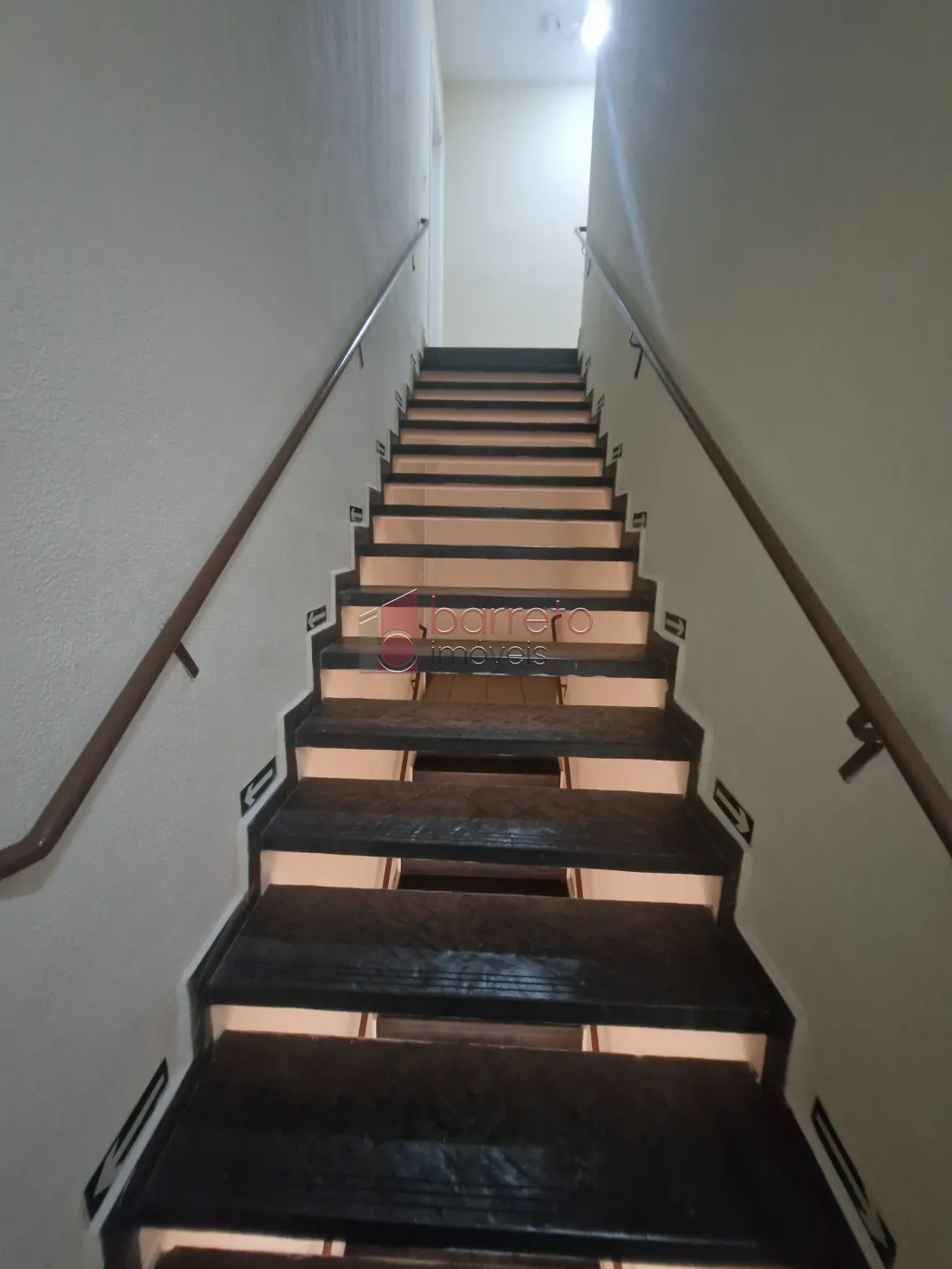 APARTAMENTO MOBILIADO PARA LOCAÇÃO NO CONDOMÍNIO JARDIM IMPERIAL – JUNDIAÍ/SP