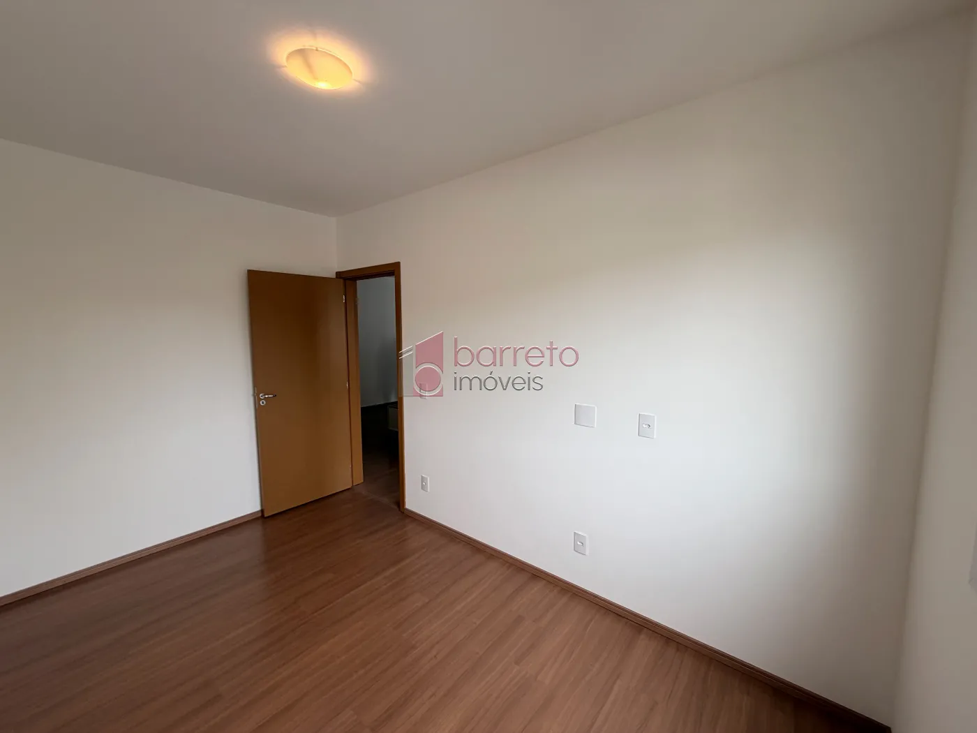 APARTAMENTO  PARA LOCAÇÃO E VENDA NO CONDOMÍNIO TORRES DE OZANAN – JUNDIAÍ/SP