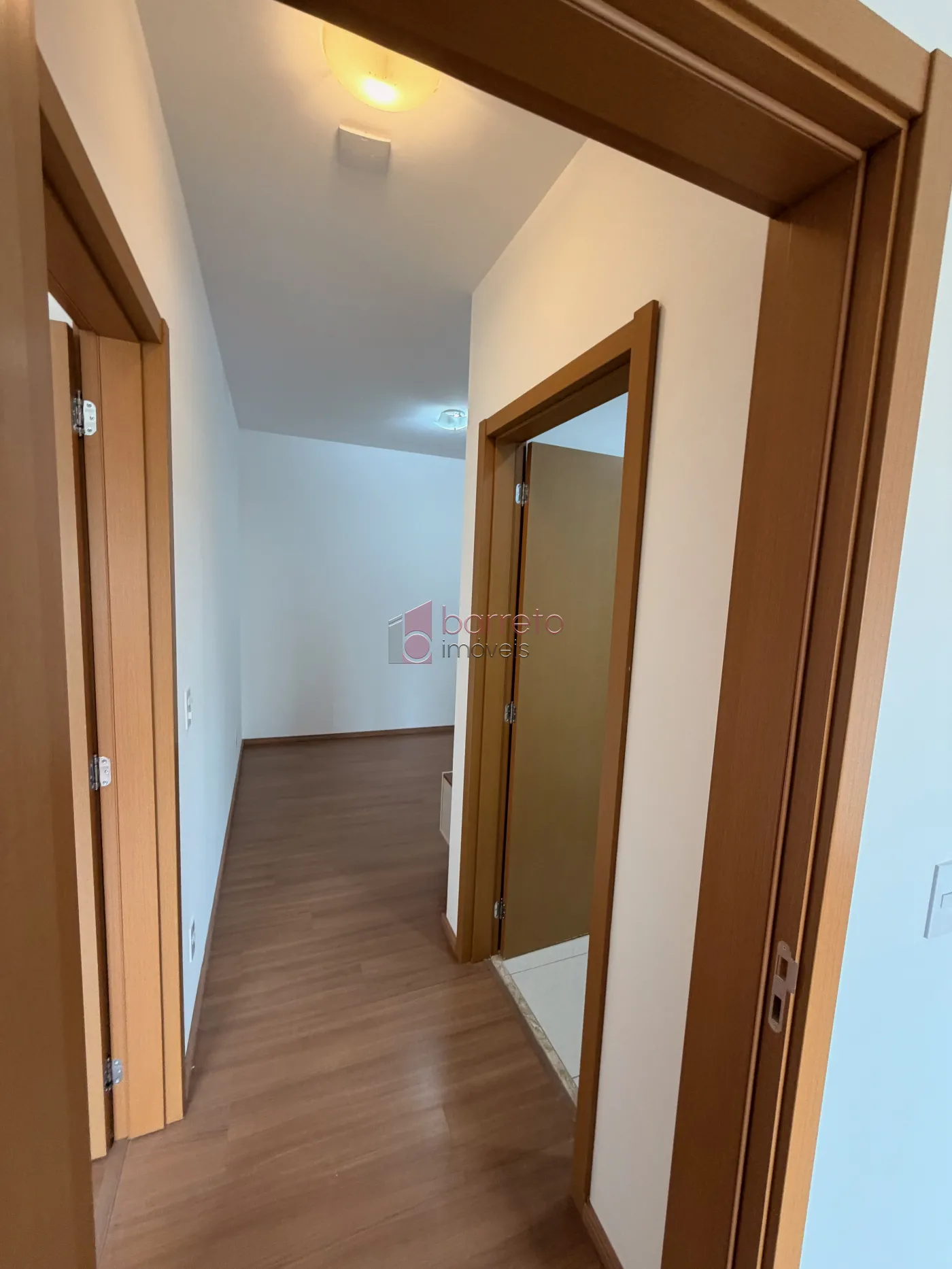 APARTAMENTO  PARA LOCAÇÃO E VENDA NO CONDOMÍNIO TORRES DE OZANAN – JUNDIAÍ/SP