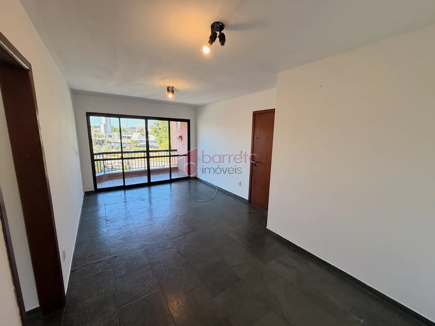 APARTAMENTO PARA VENDA E LOCAÇÃO NO EDIFÍCIO PIET MONDRIAN NA VILA RAMI – JUNDIAÍ/SP