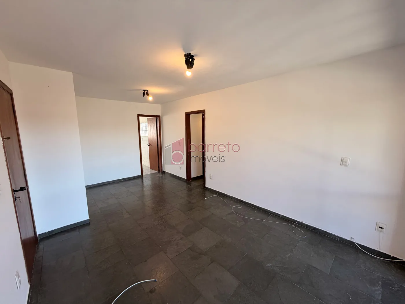 APARTAMENTO PARA VENDA E LOCAÇÃO NO EDIFÍCIO PIET MONDRIAN NA VILA RAMI – JUNDIAÍ/SP