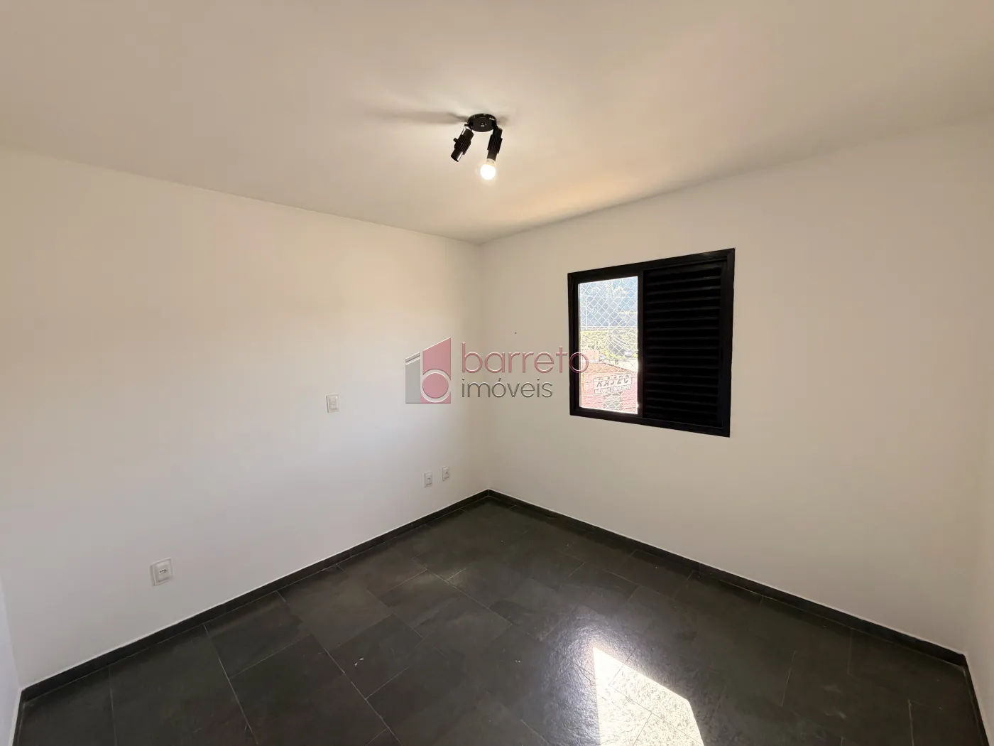 APARTAMENTO PARA VENDA E LOCAÇÃO NO EDIFÍCIO PIET MONDRIAN NA VILA RAMI – JUNDIAÍ/SP