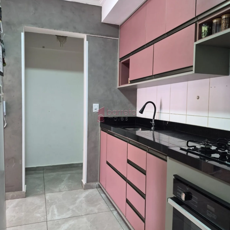 APARTAMENTO COM 02 QUARTOS E SUÍTE À VENDA NO CONDOMÍNIO APUÃ NA VILA JUNDIAINÓPOLIS EM JUNDIAÍ/SP