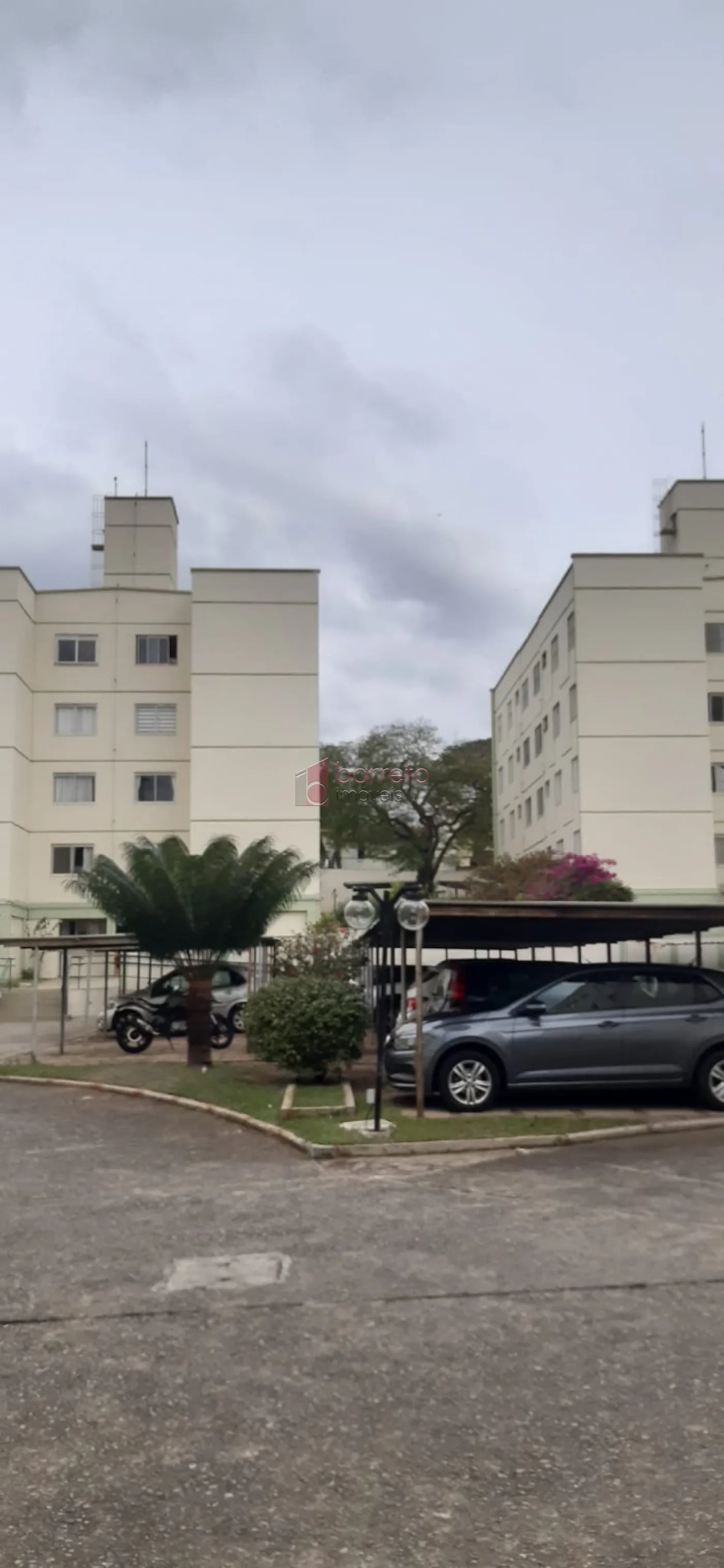 APARTAMENTO À VENDA NO CONDOMÍNIO TIRADENTES – VILA RIO BRANCO – JUNDIAÍ/SP