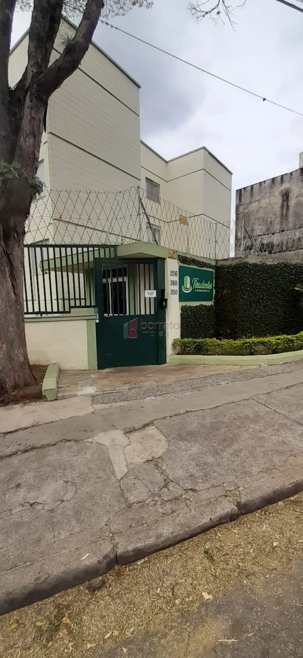 APARTAMENTO À VENDA NO CONDOMÍNIO TIRADENTES – VILA RIO BRANCO – JUNDIAÍ/SP