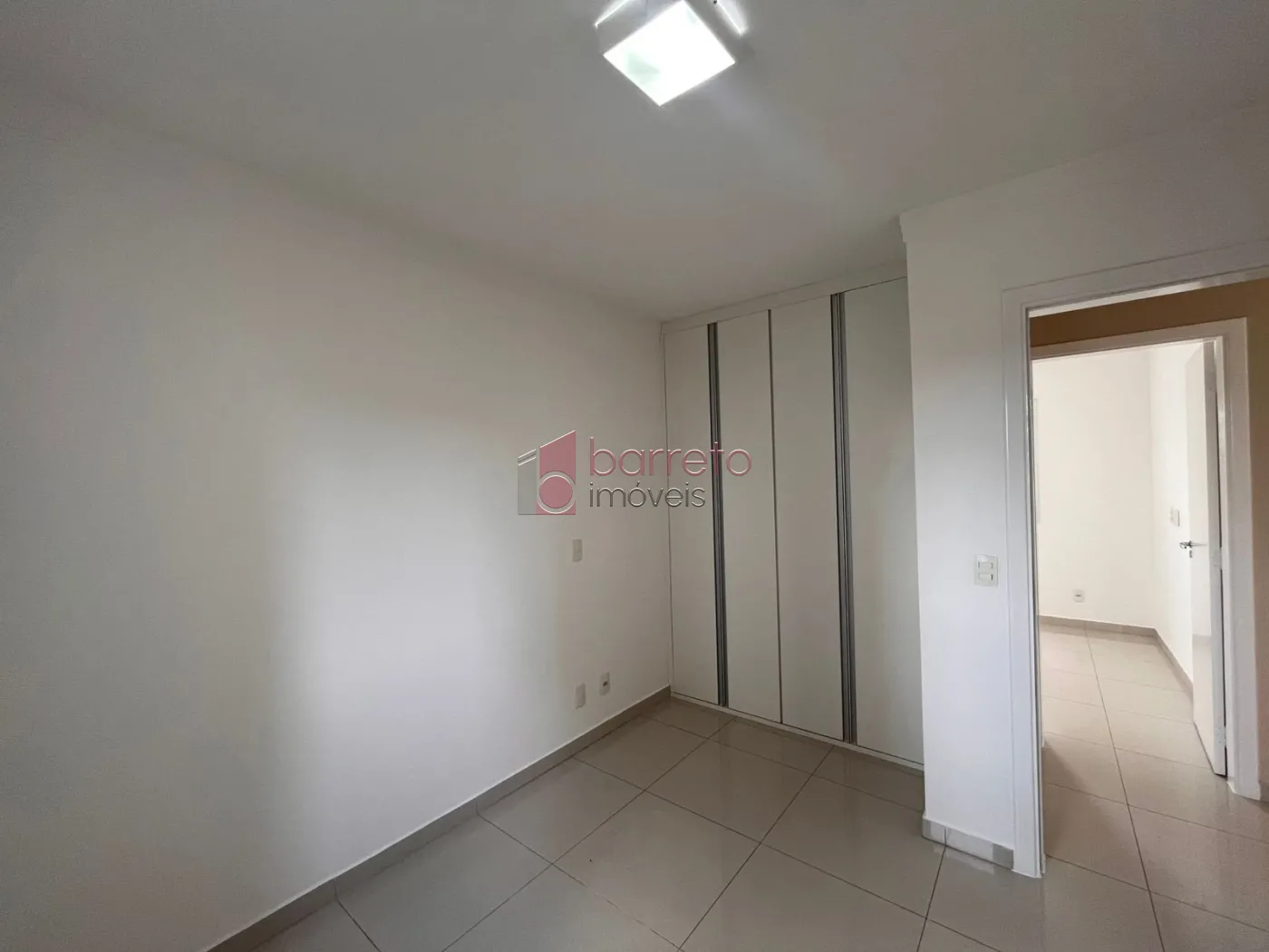 APARTAMENTO PARA LOCAÇÃO NO CONDOMÍNIO RESORT SANTA ANGELA NO BAIRRO ENGORDADOURO – JUNDIAÍ/SP