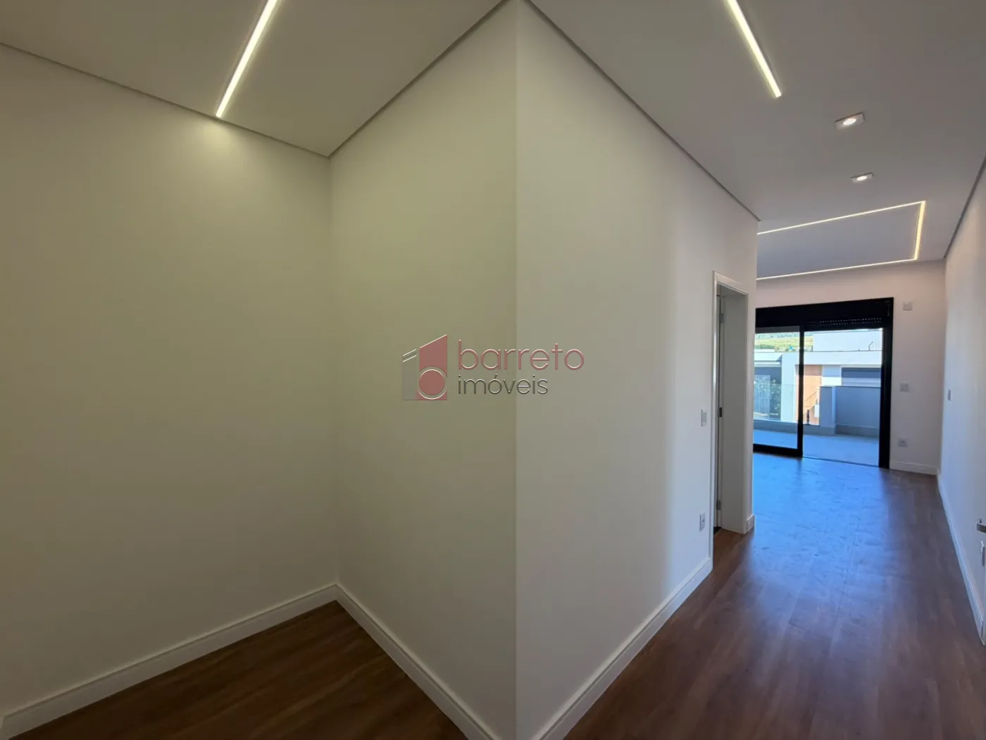 CASA SOBRADO DE ALTO PADRÃO COM 03 SUÍTES À VENDA NO CONDOMÍNIO BRISAS DO LAGO – JUNDIAÍ/SP