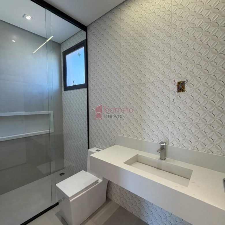 CASA SOBRADO DE ALTO PADRÃO COM 03 SUÍTES À VENDA NO CONDOMÍNIO BRISAS DO LAGO – JUNDIAÍ/SP
